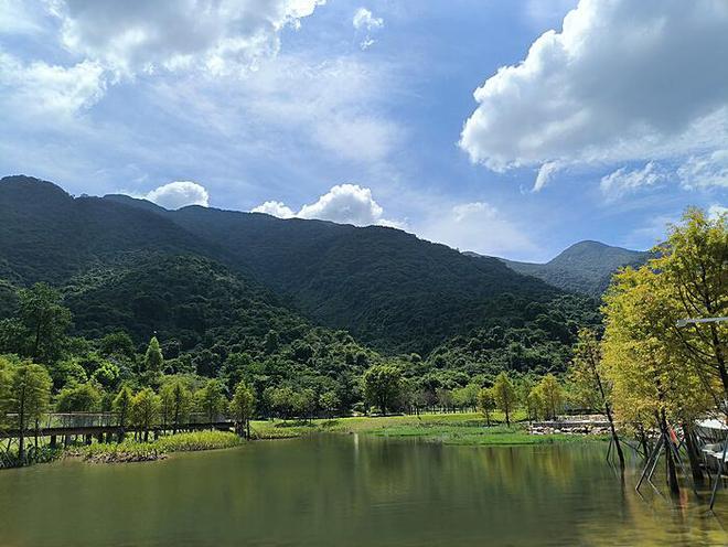 广东一水库干涸后，古村落重现天日——历史的痕迹与现代的思考